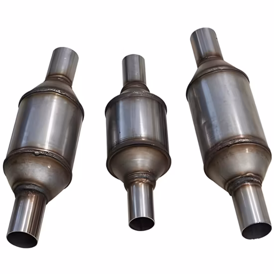 Pièces de rechange automobiles Palladium et rhodium Catalyseur en céramique et en métal Catalyseur à essence Convertisseur catalytique